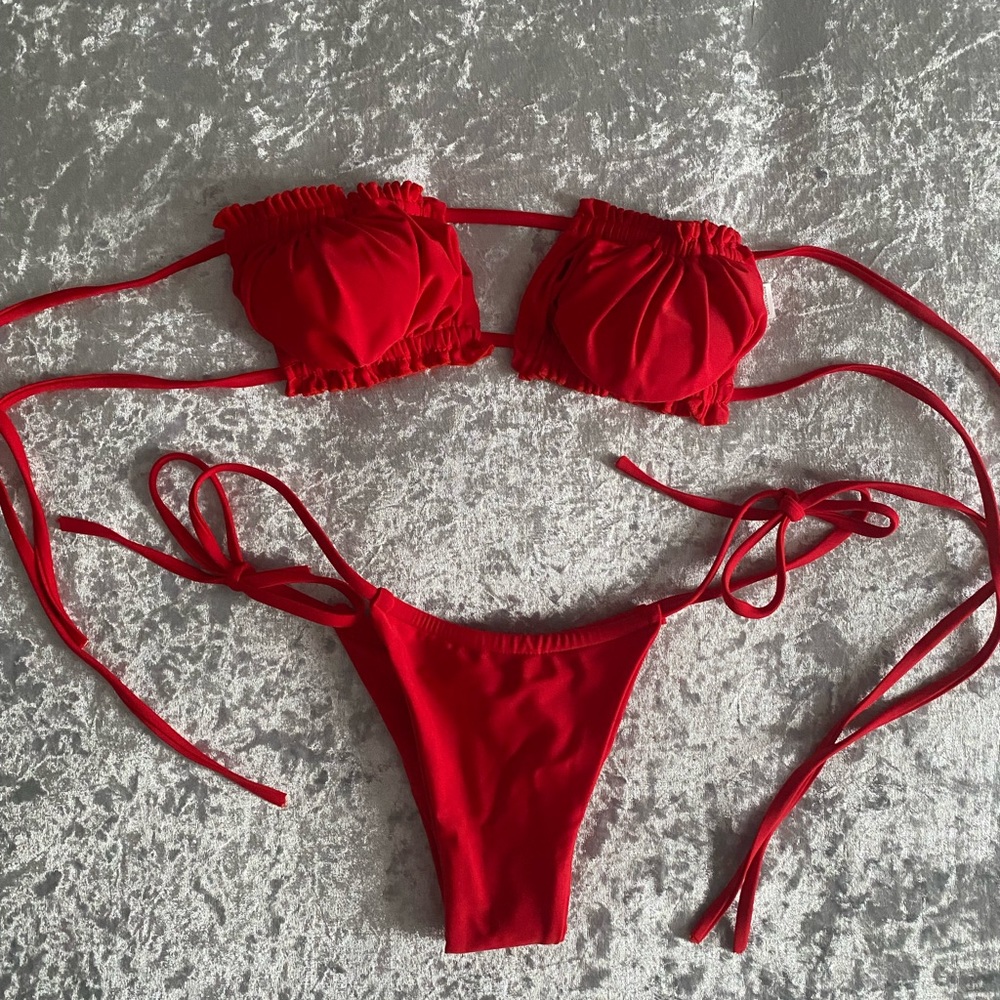 Fashion Nova red bikini size extra small / small